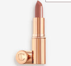 Charlotte Tilbury THE SUPER NUDES
K.I.S.S.I.N.G - RUNWAY ROYALTY