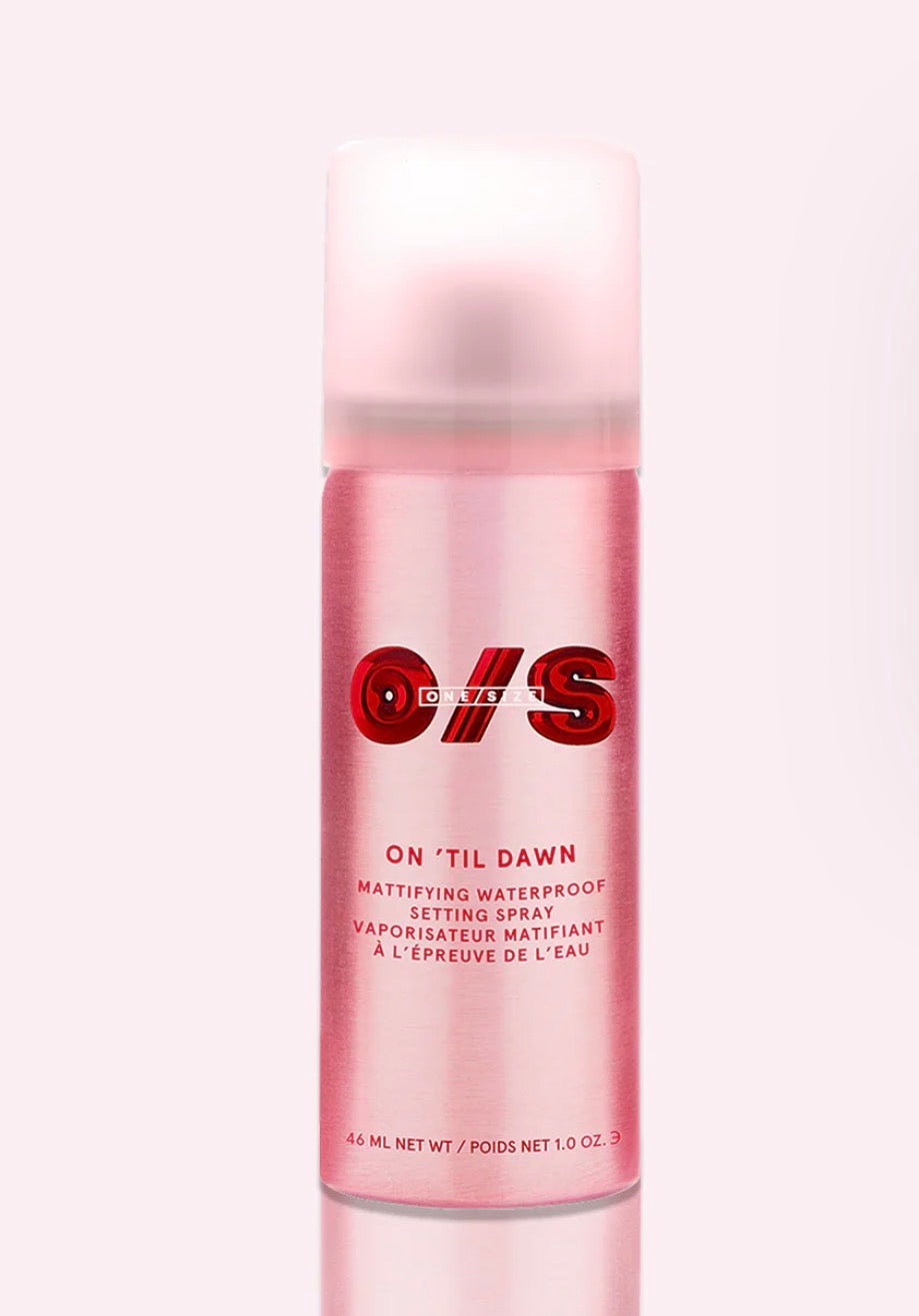 One Size ON ‘TIL DAWN

Mattifying Waterproof Setting Spray