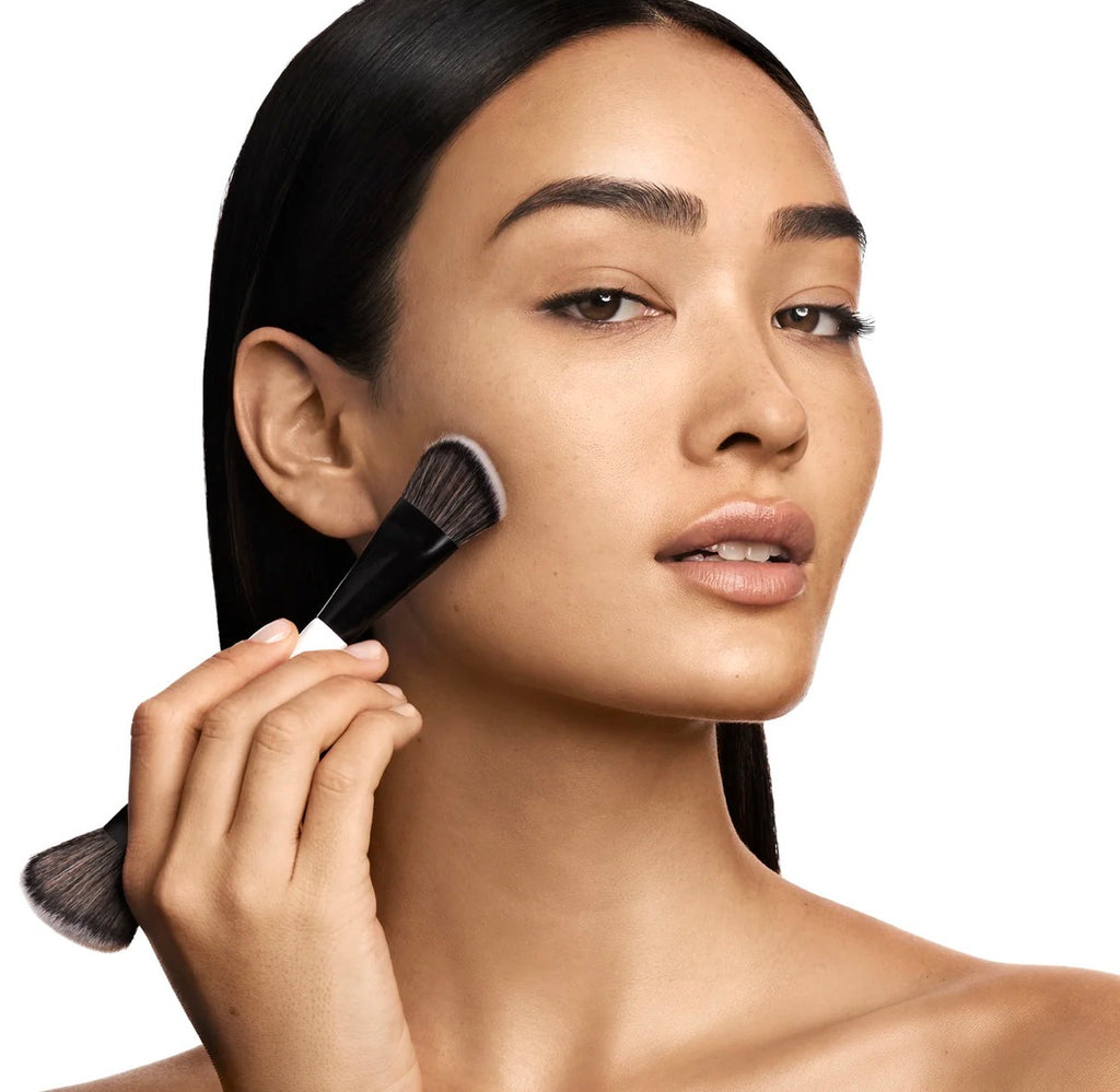 make by mario F4 DUAL-ENDED FOUNDATION AND FACE BRUSH