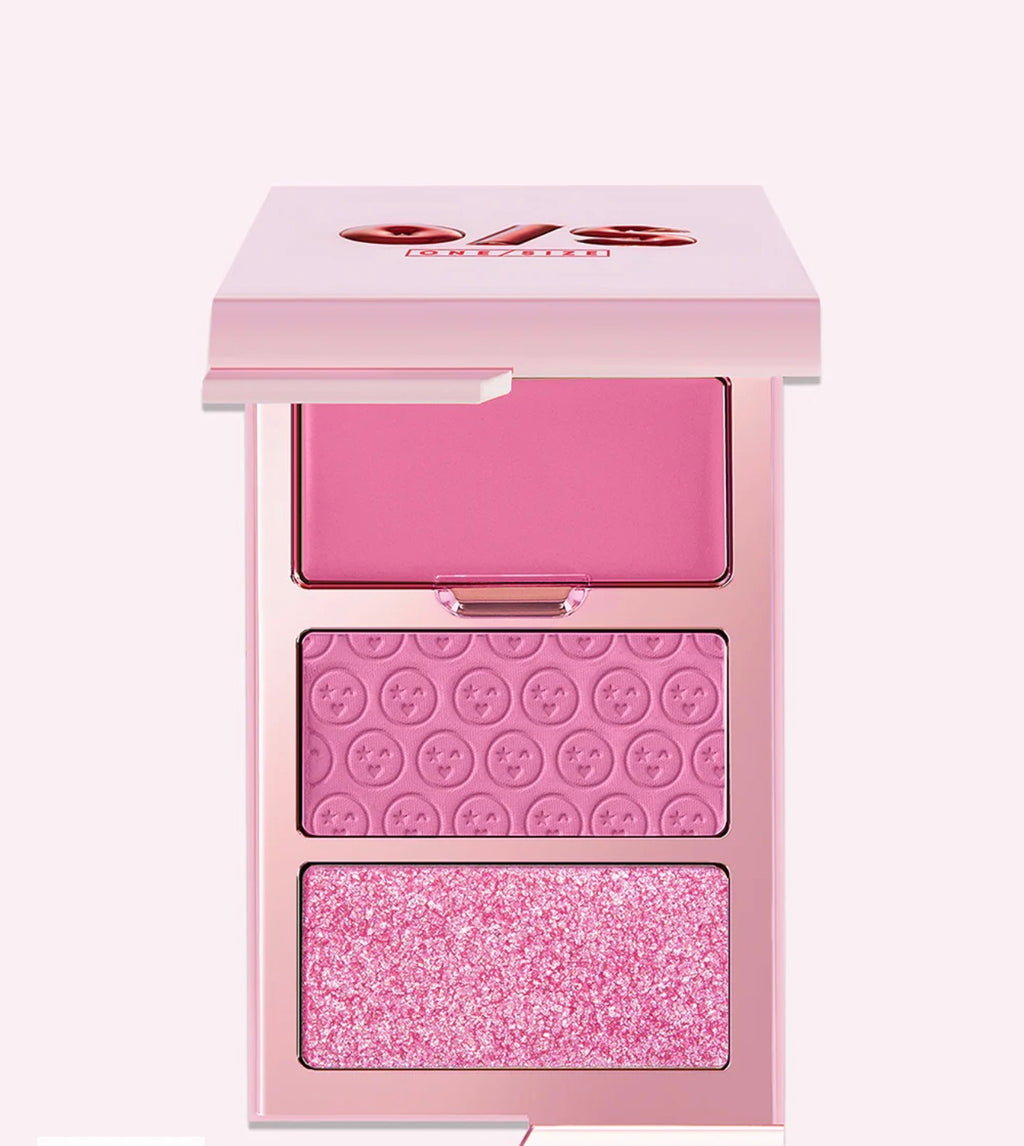 One Size CHEEK CLAPPER 3D Blush Trio Palette
Shade attention seeker