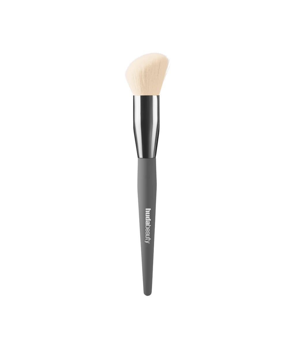 Huda Bueaty Diffusing Cheek Blusher Brush