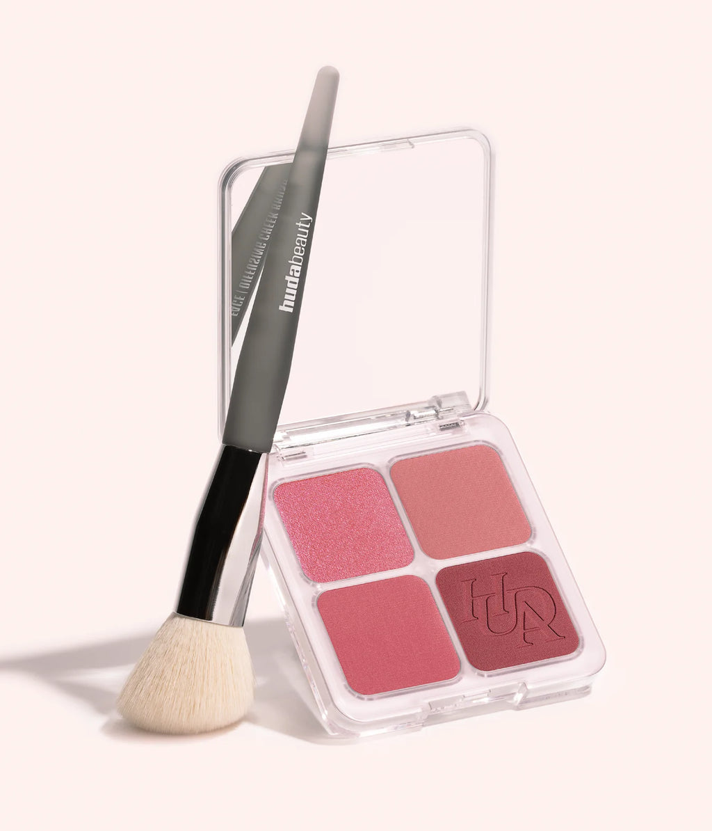 Huda Bueaty Diffusing Cheek Blusher Brush