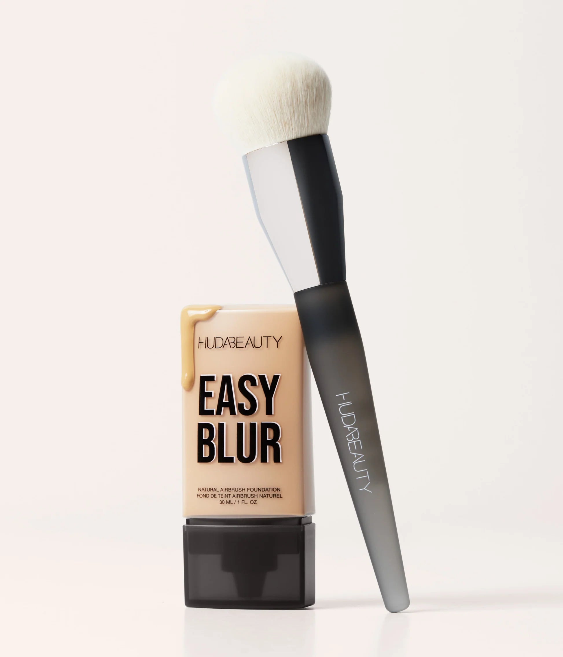 HudaBeauty Easy Blur Base Brush