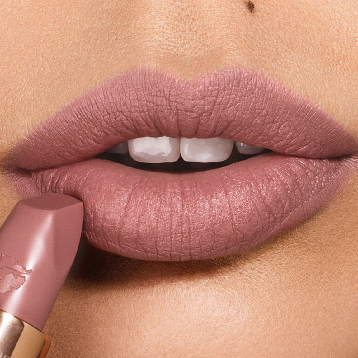 Charlotte Tilbury THE SUPER NUDES MATTE REVOLUTION